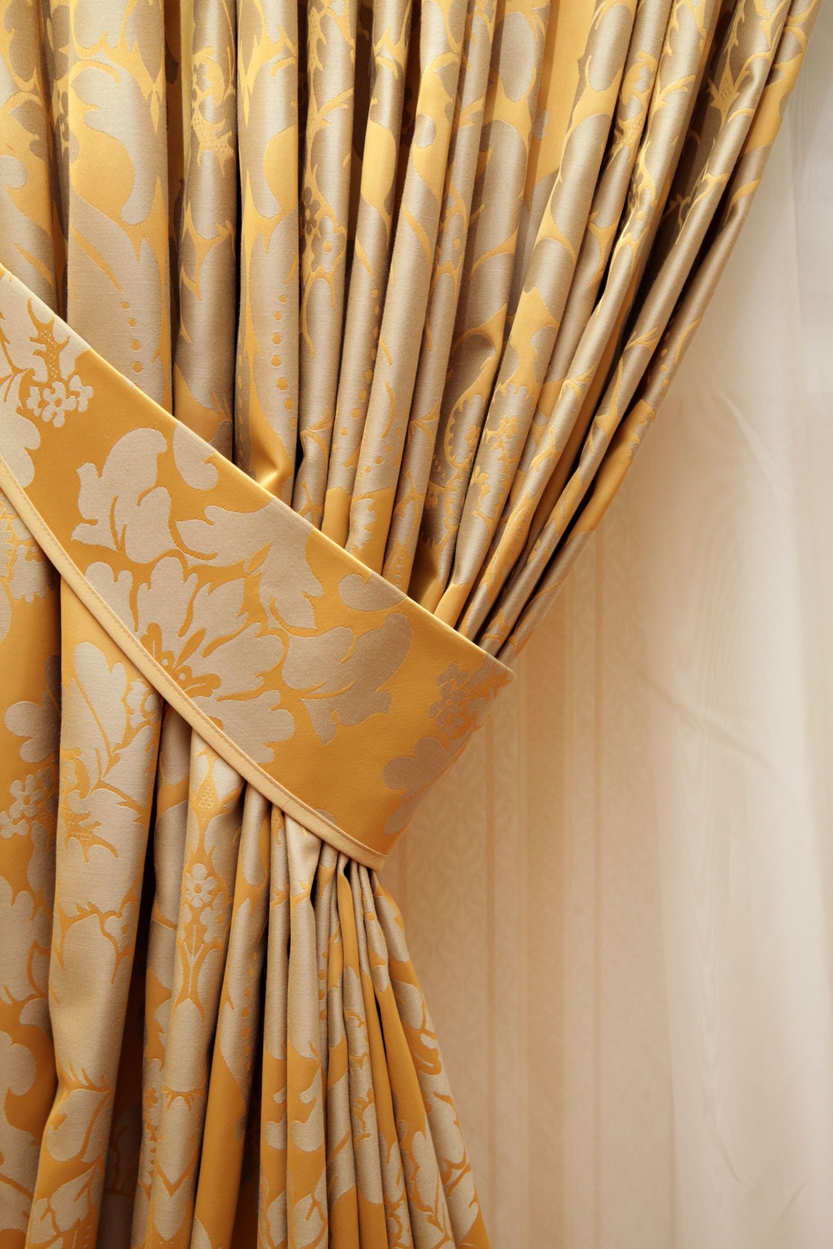 Revolutionize Your Space With A Corner Curtain Rod